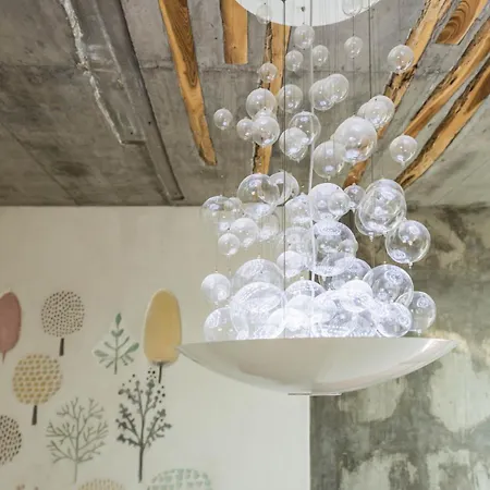 Design Lux Dreaming In Bamboo Garden ,no Shoes Allowed Inside 瓦爾納
