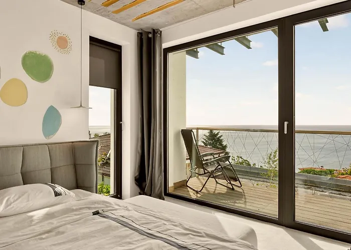 Design Lux Dreaming In Bamboo Garden ,no Shoes Allowed Inside Βάρνα