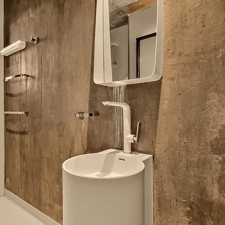 Design Lux Dreaming In Bamboo Garden ,no Shoes Allowed Inside Varna